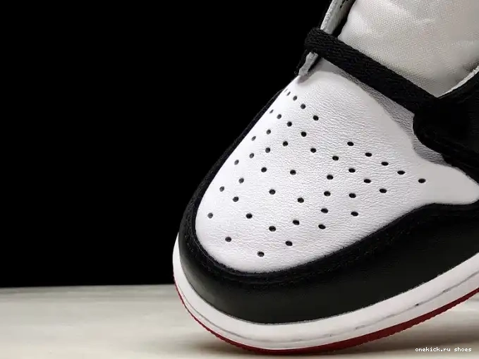 Rep 555088-125 Black Retro Jordan Air Toe 1 0510